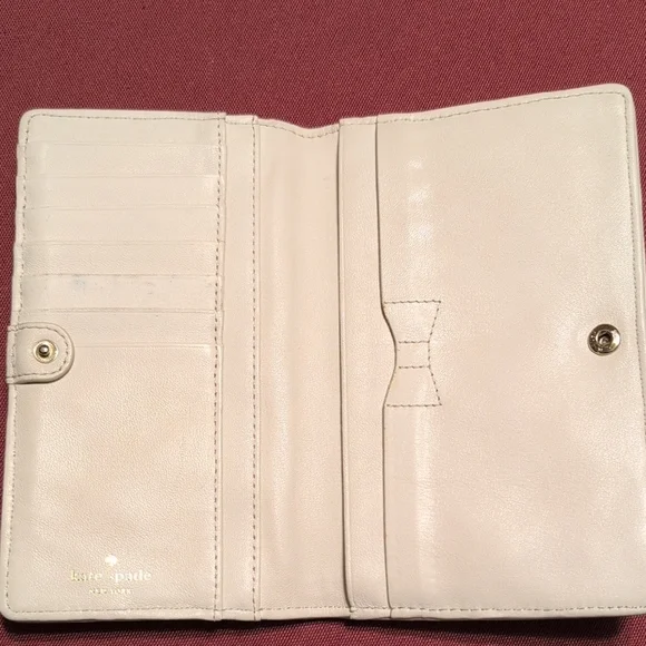 kate spade Cream Quilted Leather Continental Wallet - Picture 4 of 11